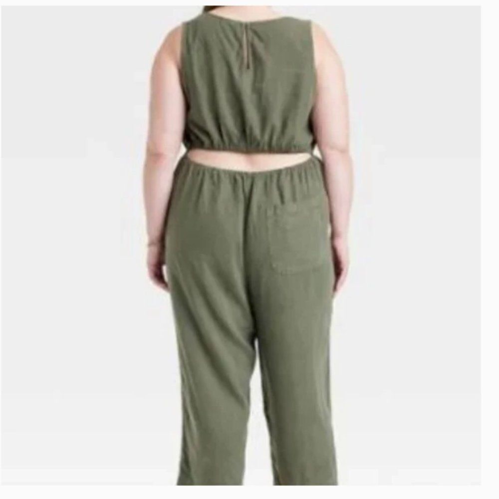 Universal Thread Green Jumpsuit with cutout back size 3X